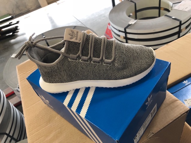 Sneakergt Adidas Schuhe Belieferung15581986 Kontinuierliche