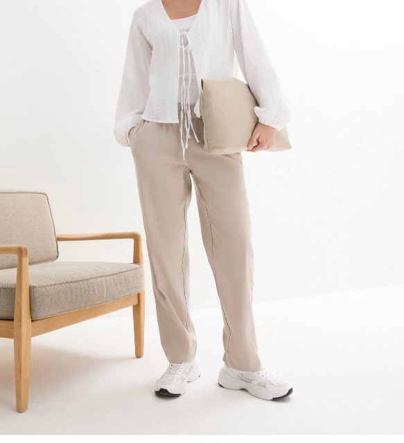 Lagerbestand an Damenhosen, Sommer, Frühlings, Mischpaletten, Kleiderreste, Palettenware, Bekleidung