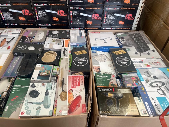 Neue Mix Paletten mit Lidl Ware !!!  Verschiedene Artikel !!!  Mix von Dekoartikel, Spielzeug, Küchengeräte usw.   Top !!! Neue Ware !!! 