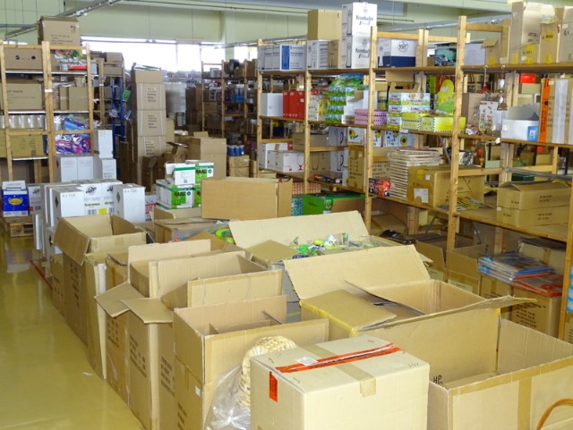 Lagerauflösung Deko- und Bürobedarf gegen Gebot