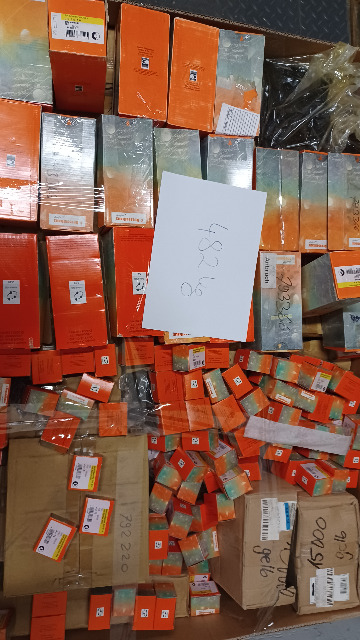 28 Paletten einer bekannten Baumarktkette